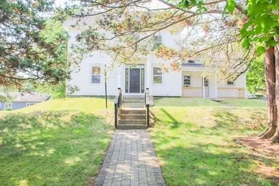 68 Forest Street 1