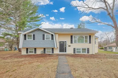 58 Ray Ave 1