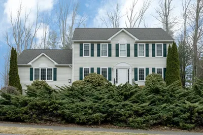 6 Marjorie Lane 1