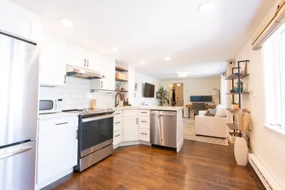 2 Seminary St #2