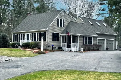 627 School St 1
