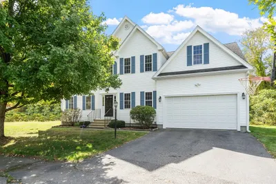 39 Wright Dr 1