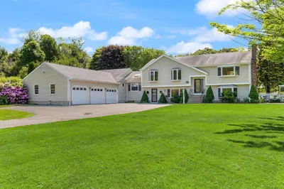 241 Red Acre Rd 1