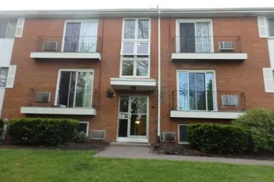 9 Endicott St #6 1