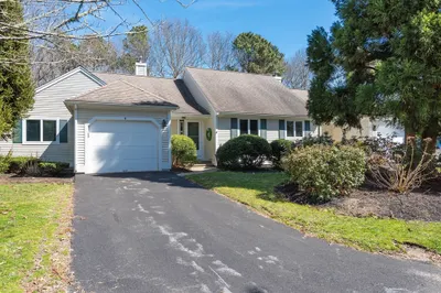 4 Upland Cir #4