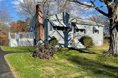 18 Pleasant St