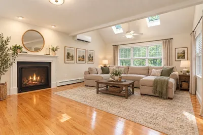 53 E Baylies Road 1