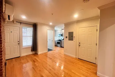 14 Pompeii Street #1