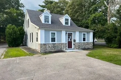 1952 Ocean St 1