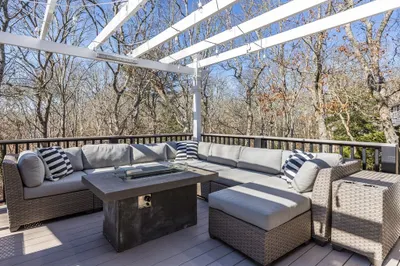 120 Pebble Ln 1