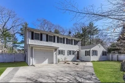 2 Parsons Ln 1