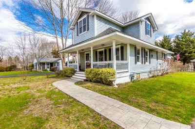24 Old Bridge Rd