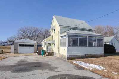 75 Ottawa St 1