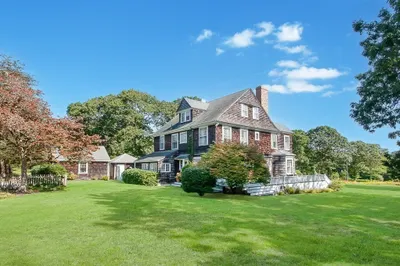 5 Narragansett St