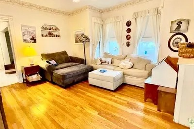 30 Harrington St #1 1