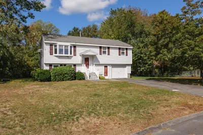 131 Bridle Path Ln