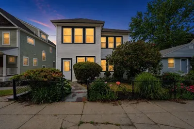 60-62 Cornell St #62 1