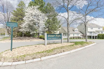 37 Constitution Ln #16 1