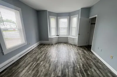 28 Pond St #1