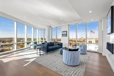 188 Brookline Avenue #19A 1