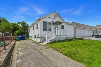 15 Transit St