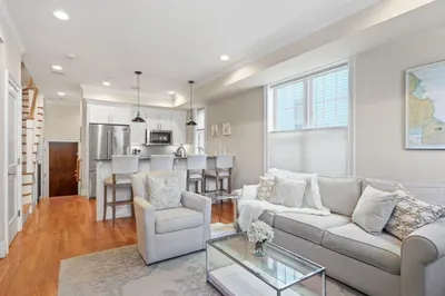 37 Mercer Street #2