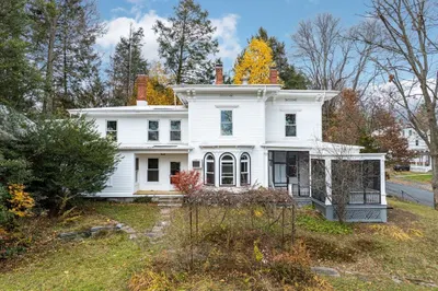 48 Gray St 1