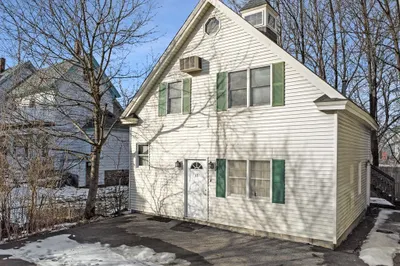 11 Warwick St #3