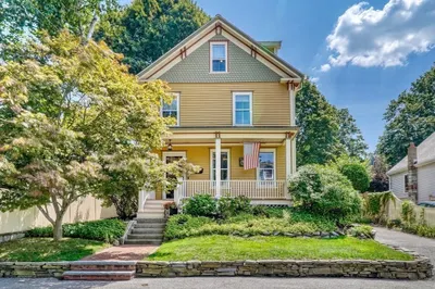 41 Pleasant St 1