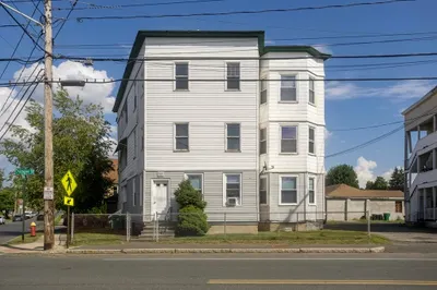 583 Chicopee St 1