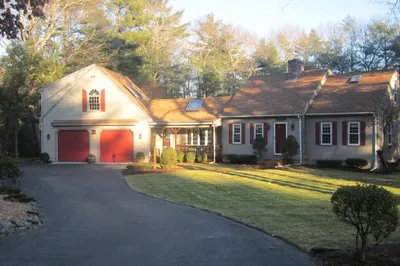 412 Elm St 1