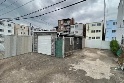 12 Geneva Street