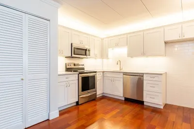 28 Lee St #6