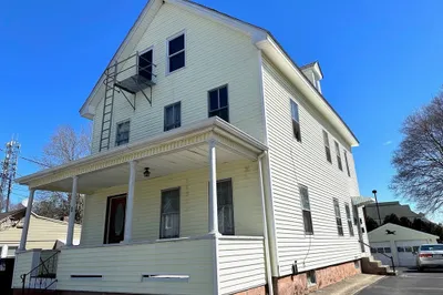 11 Stanley Ave