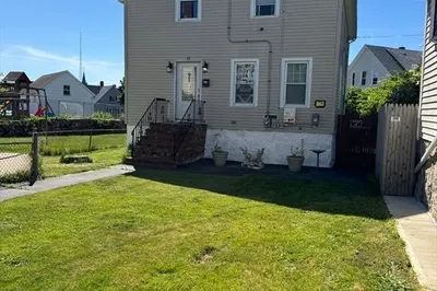 12 Sears St