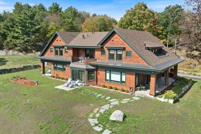 254 Middle Rd