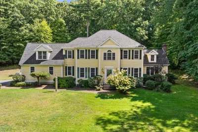 101 Schoolhouse Ln 1