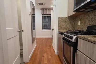 21 Fifth Street #13 1