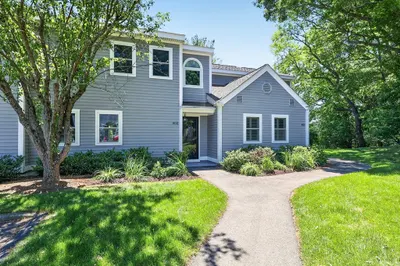 402 Tuckers Ln #402 1