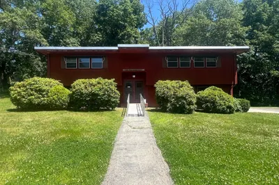 50 Sun Valley Dr