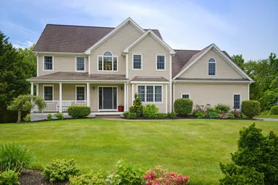 52 Kensington Ct 1