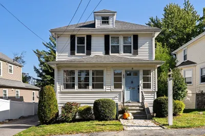 10 Nahanton Ave 1