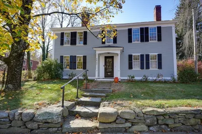 702 Main St