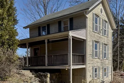 36 Castle Lane