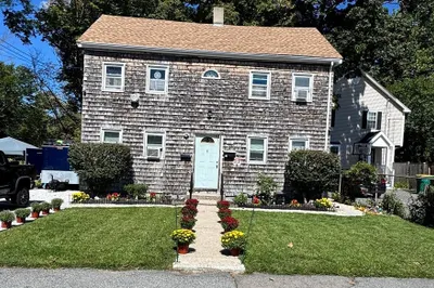 22 Commonwealth Ave #1