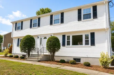18 Andrea Dr #18 1