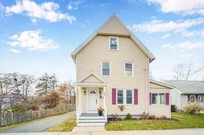 30 Farnsworth St