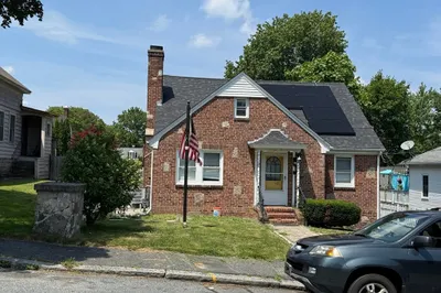 34 Kosta St