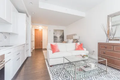 22 Liberty Dr #2L 1