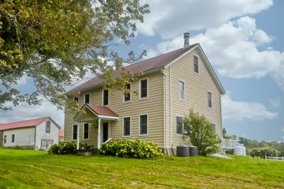 54 Gibbs Rd 1